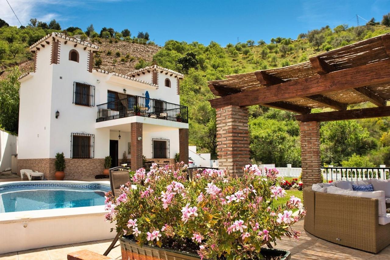 Casa las Torres B&B Iznate Exterior foto